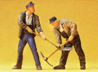Preiser 45007 Track Workers w/Pitchfork & Pick Ax