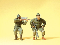 Preiser 45137 Huntsmen Seated Carrying Rifles pkg(2)
