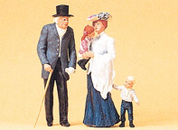 Preiser 45066 Old Man, Young Woman & Two Children