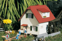 PIKO 62058 Blue Creek Valley Water Mill