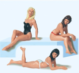 Preiser 45015 Women on Beach