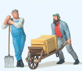 Preiser 45020 Workers with Wheelbarrow & Pitchfork