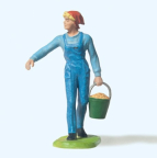 preiser 47102 Farmer's Wife in Overalls with Feed Pail