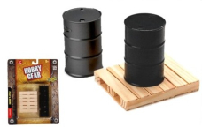 Hobby Gear 17023 Pallet And 2 Barrels
