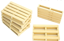 M0761 Wood Pallets ( 8 pieces )