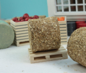 M0762 Covered Round Hay Bales - Set of 2