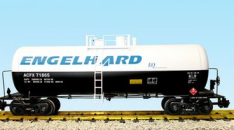 USA Trains R15257 42 Ft Modern Tank Car, Engelhard, Metal Couplers
