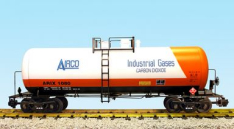 USA Trains R15259 42 Ft Modern Tank Car, Airco White, Orange, Black, Metal Couplers