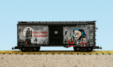 USA Trains R19143 Glow In The Dark Creepy Halloween Box Car - Black