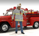 American Diorama 76418 Firefighter - Fire Captain