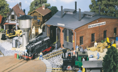 Pola 331750 G Scale 2-Stall Train Roundhouse