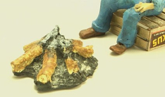 M0544 Log Fire w/Glowing Flame