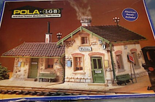 Pola 906 Railway Sation "Waldau" w/Smoking Generator, Collection Item